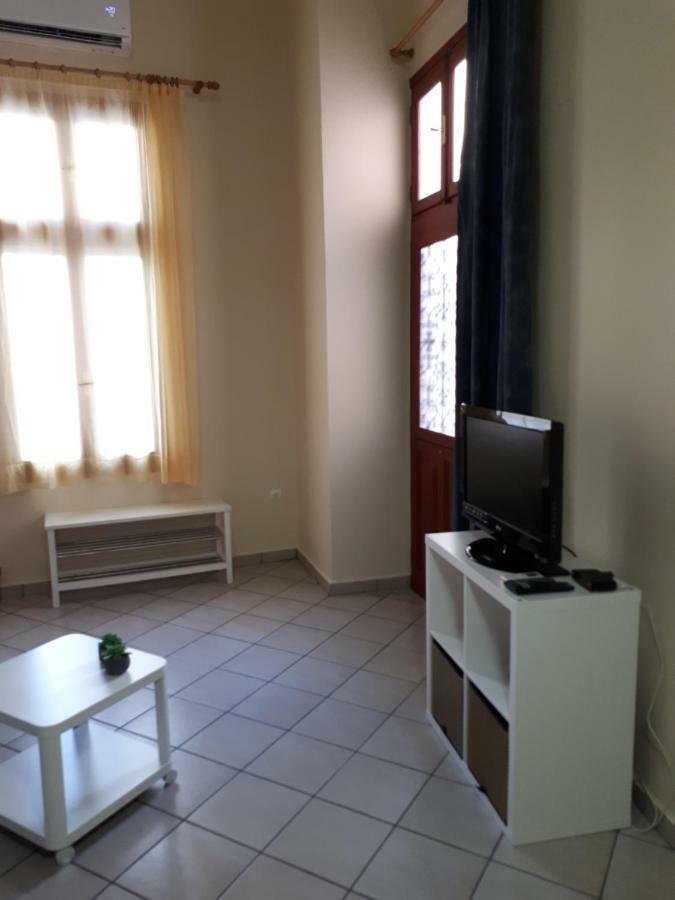 Ermoupolis, Syros City Apartments ภายนอก รูปภาพ