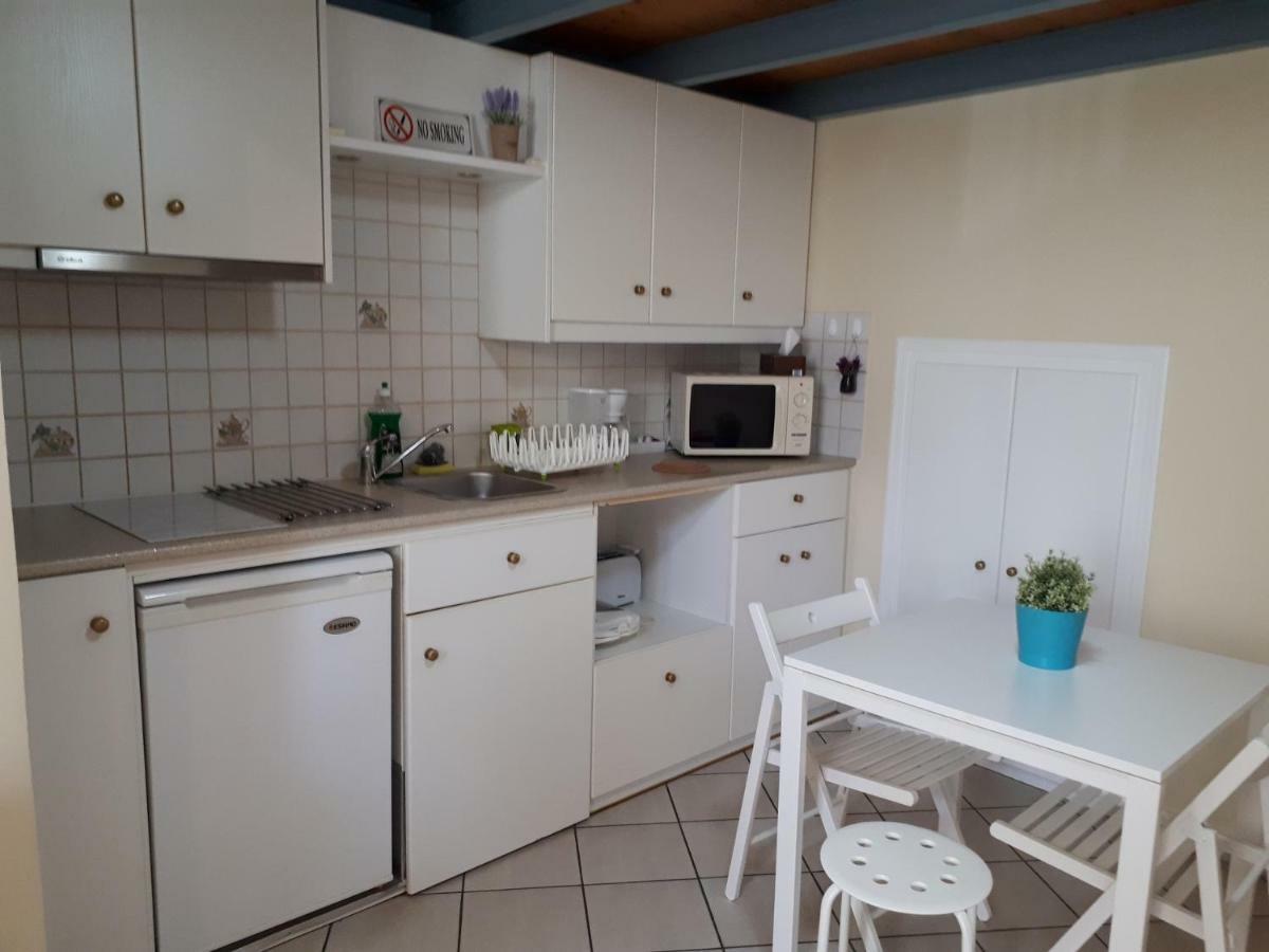 Ermoupolis, Syros City Apartments ภายนอก รูปภาพ